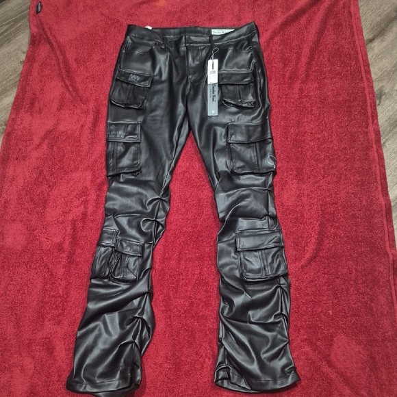 Smoke Rise Men's Stacked Flare Cargo Pants - Black - Picture 4 of 8